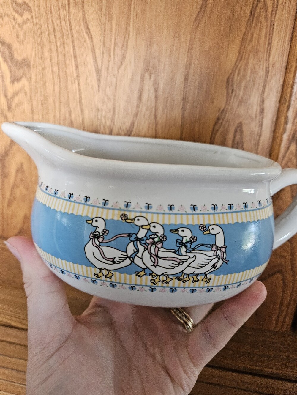 Authentic Ribbon Goose The Collection Gravy Boat - Picture 2 of 5